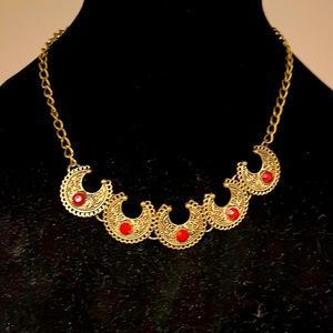 Antique style necklace